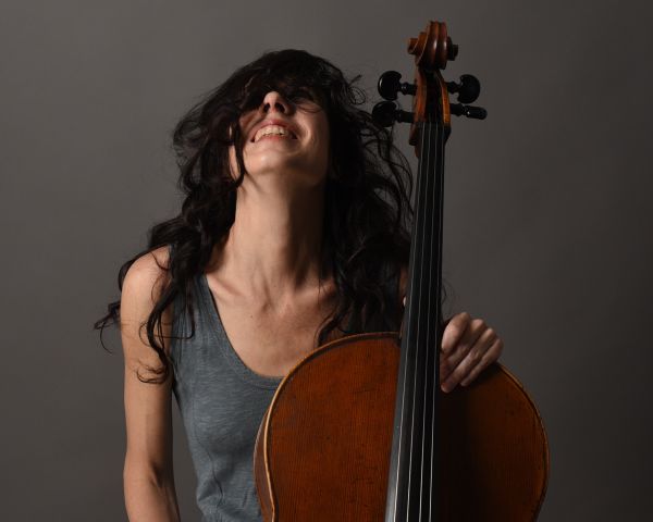 Cellistin Ruth Rossel